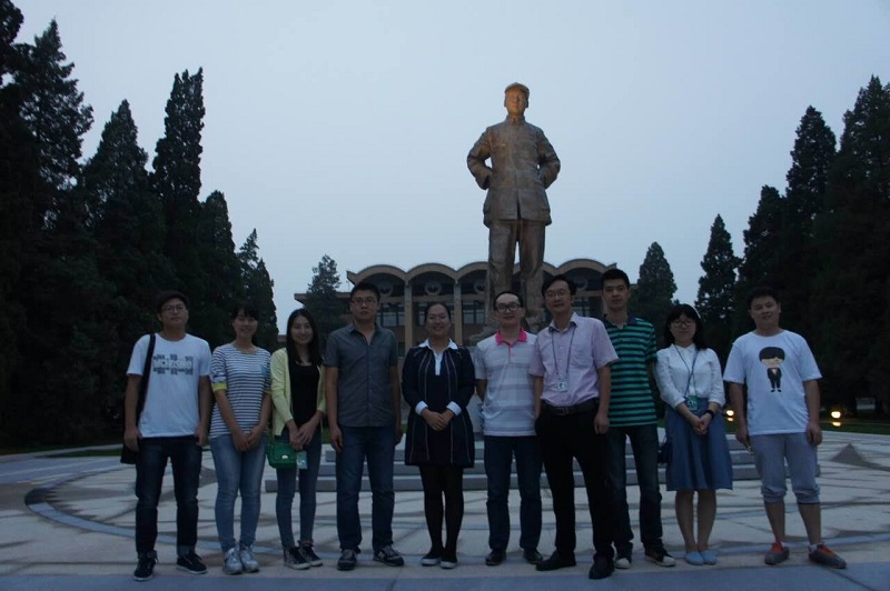 与校友见面.jpg